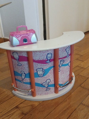 Gloria Happy Hour playset used with bar and cassette player