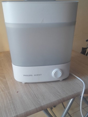 Philips Avent Bottle Sterilizer like new, up to 6 bottles