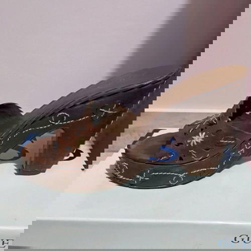 Guess πέδιλα με τακούνι