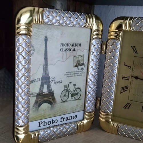 Photo frame and clock set like new with folding design