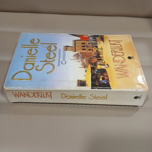 Wanderlust by Danielle Steel like new, English edition