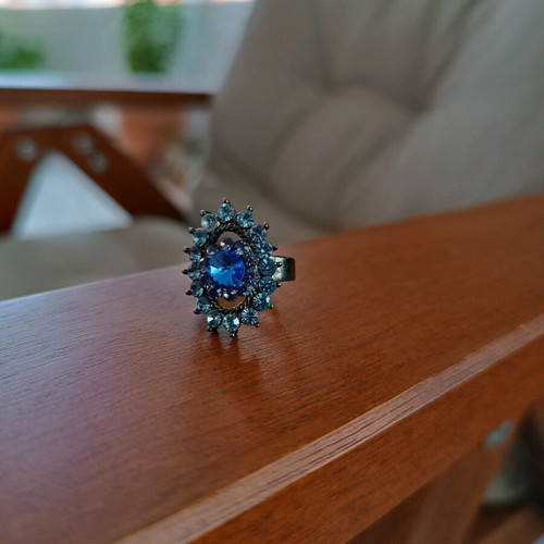 Steel ring adjustable size like new, blue and turquoise