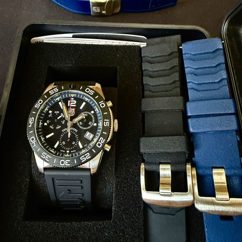 Luminox Pacific Diver Chronograph XS.3143 like new, black and blue