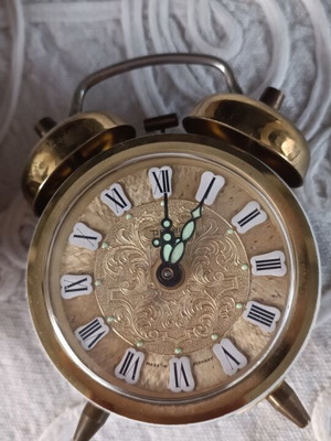 Επιτραπέζια ρολόγια Peter και Kandel σαν καινούργια, σετ 2 τεμαχίων