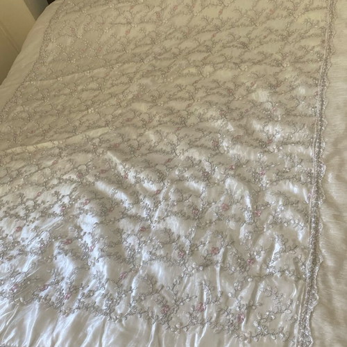 New quilt 185x210 cm with 2 large and 2 small pillows