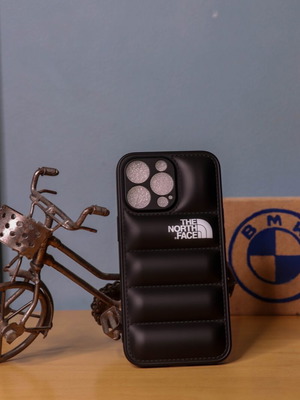 The North Face iPhone 13 Pro case new