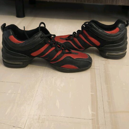 Women's dance shoes used, size 40, black and red