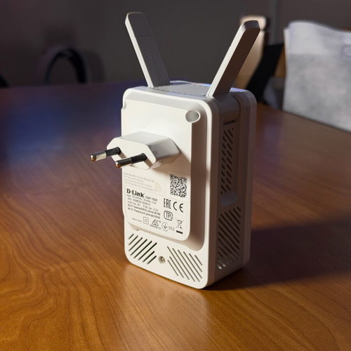 D-Link Dual Band Wifi Repeater like new