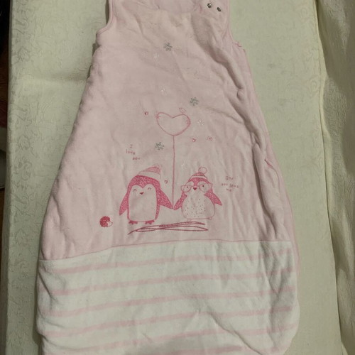 Sleepsack sleeveless for baby girl 0-6 months like new, 2.5 tog