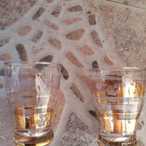 Carafe with Stopper and 2 Glasses collectible, like new, crystal with gold details