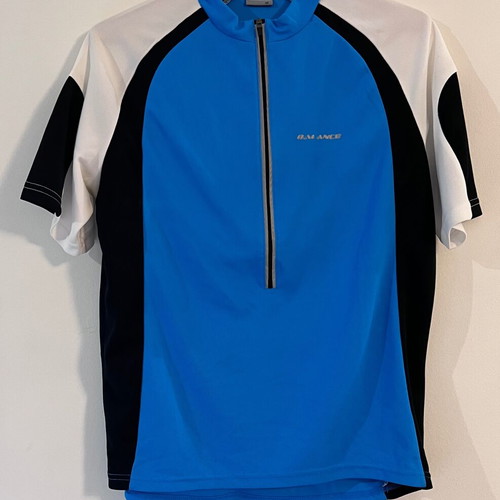 Balance cycling jersey like new with two back pockets