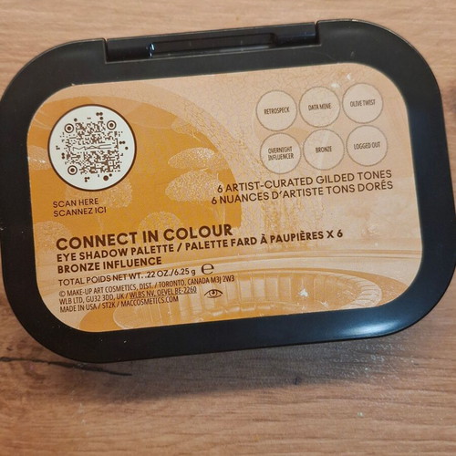 Mac palette like new