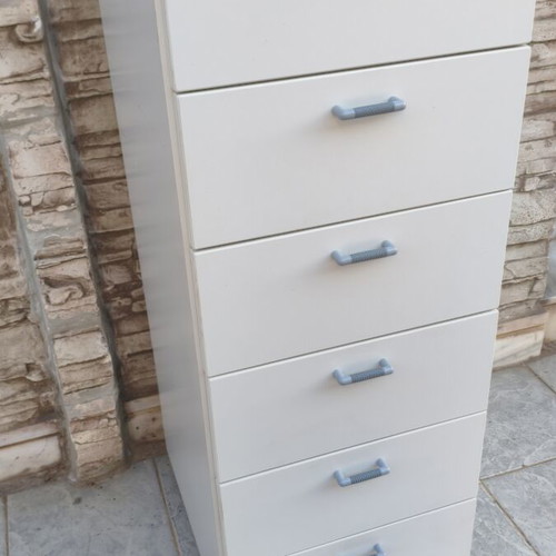 Italian office drawer unit like new, 6 drawers with metal runners
