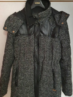 Lynne jacket with hood used, size L, black and white