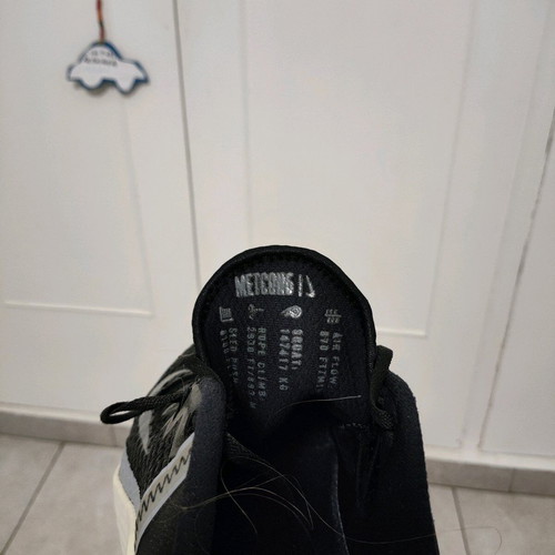 Nike Metcon 45 athletic shoes used, black and white