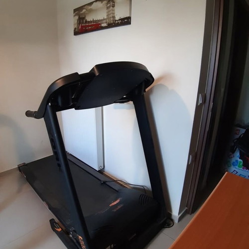 York Fitness Diamond T300 treadmill used with 16 speeds and 12 incline levels