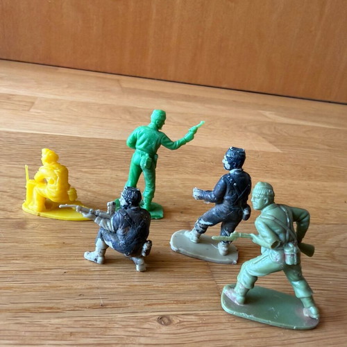 Vintage military figures set of 5 used, special forces, 6cm