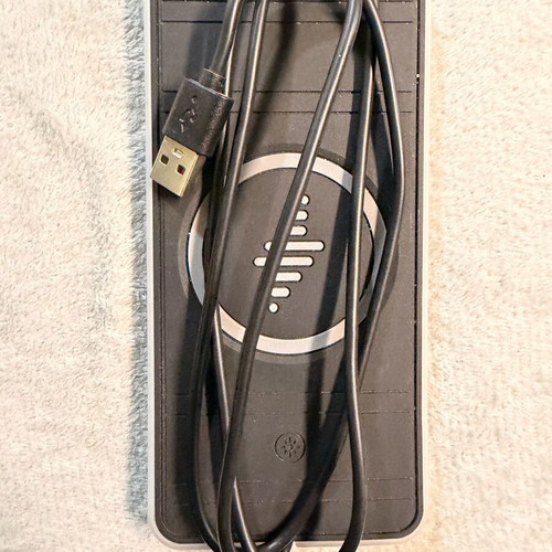 Fast Wireless Charger 9V/2A with USB cable new