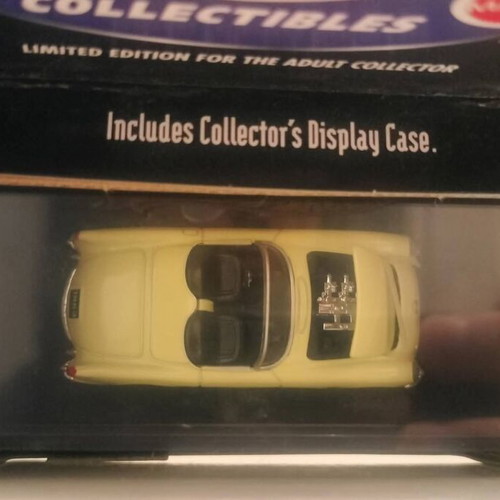 Hot Wheels Collectibles Black Box 1953 Corvette yellow new