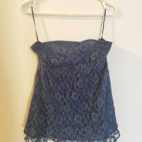 Women's strapless blouse with lace blue like new