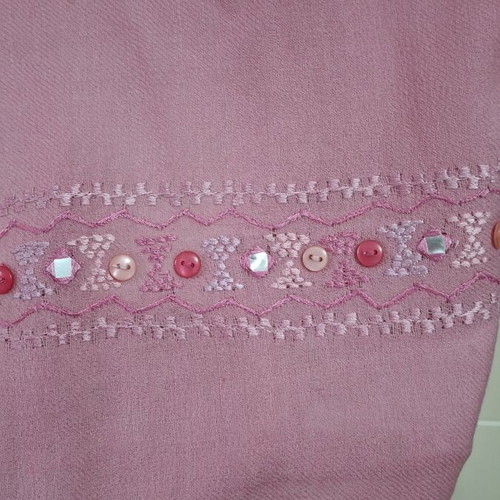 Pashmina pink with embroidered details and fringes like new