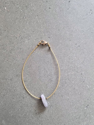 Wire bracelet with lilac-grey pendant new