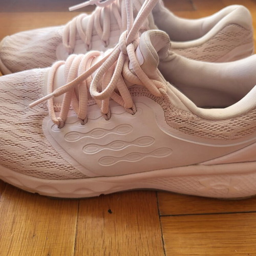 Under Armour women's running fabric shoes, size 41, pink