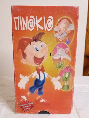 Pinocchio VHS tape like new, dubbed
