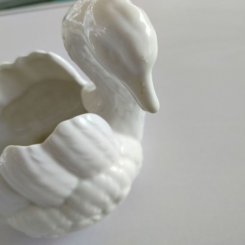 Porcelain decorative swan used, Keramikos