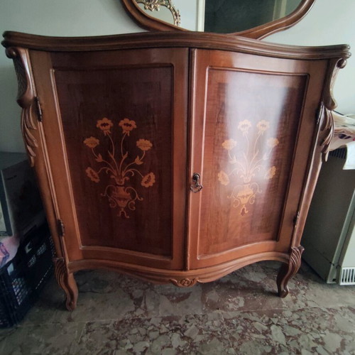 Entrance furniture with mirror used