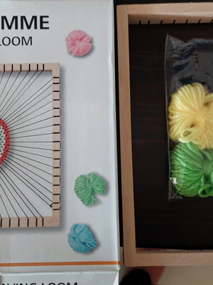 Square weaving loom like new