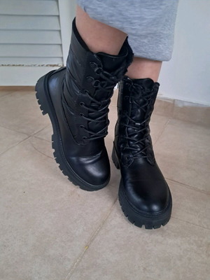 Voi & Noi boots size 37 like new, black