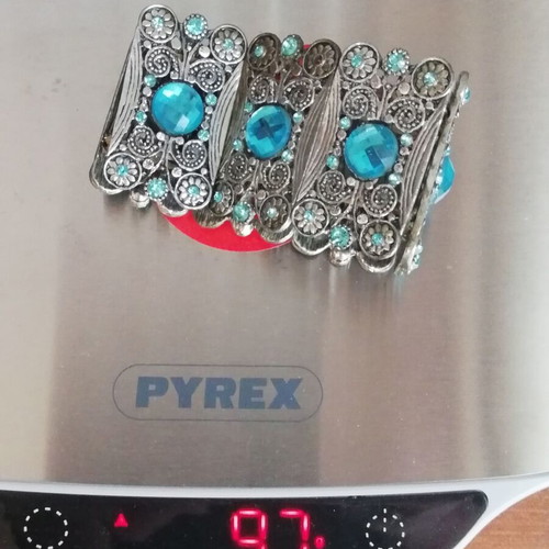 Vintage bracelet with blue pearls open size like new
