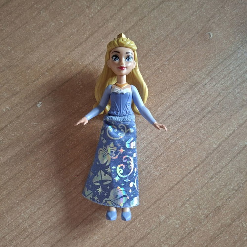 Sleeping Beauty doll mini size like new