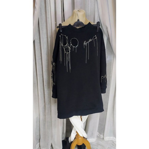 Paris sweatshirt like new with jewellery decoration black