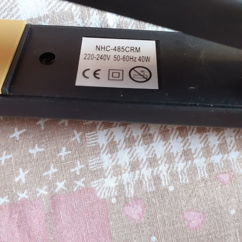 Hair straightener Nova Model NHC-485 CRM 40W used with ceramic plates