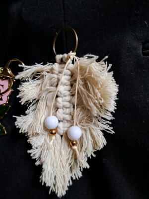 Macrame keychain white new