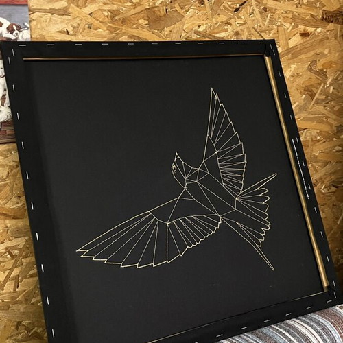 Wall art with bird design in gold details, 55x55 cm
