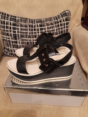 Gaudi platform sandals used, size 38, black and white