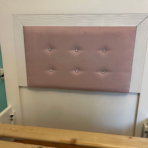 Children's bed with velvet headboard decorated with Swarovski stones