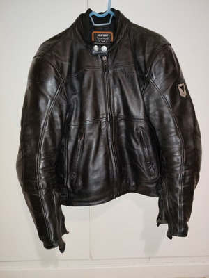 Dainese motorcycle leather jacket size 46 with protectors