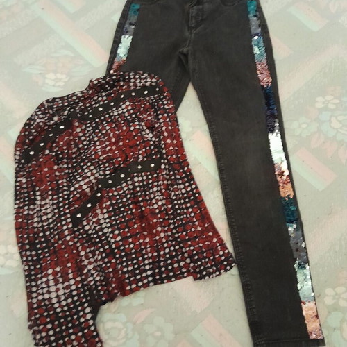 Pants like new, size XS, gift blouse included