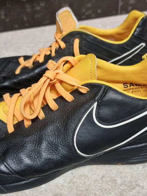 Nike TIEMPOX leather futsal shoes used, size 43-44