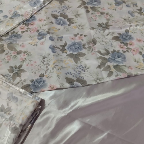 Satin bed sheet set unused, grey fitted sheet and printed top sheet with two pillowcases