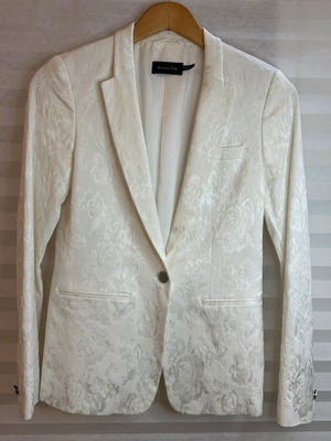 Massimo Dutti white jacket like new, size M