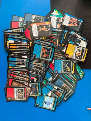 Smackdown WWE cards like new, 100+ cards