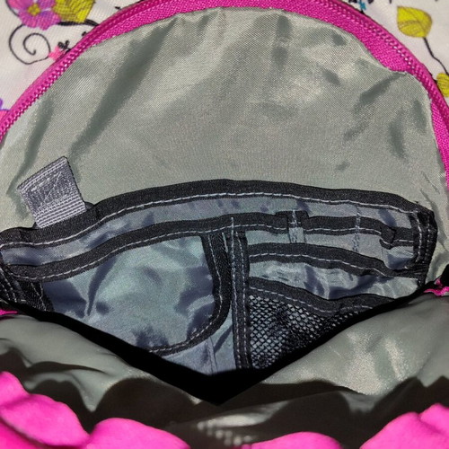 School bag like new with 5 compartments and 2 side mesh openings