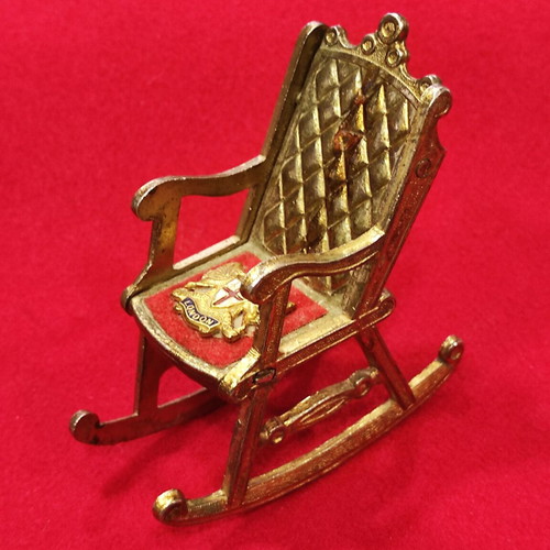 Gold-plated metal souvenir from 1960s London airport, like new