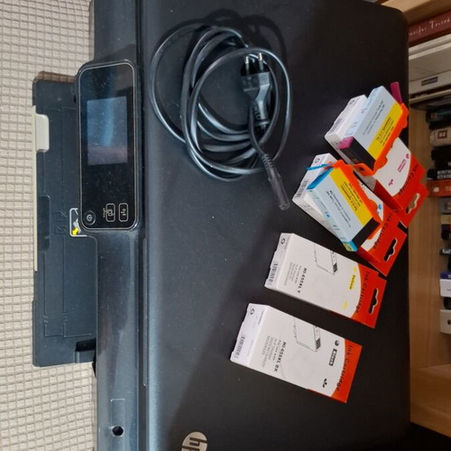 HP Deskjet Ink Advantage 3525 e-All-in-One Printer used with new ink set