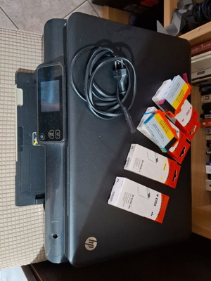 HP Deskjet Ink Advantage 3525 e-All-in-One Printer used with new ink set